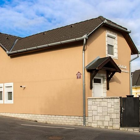 Gárdi Apartman Szekszárd Exterior foto