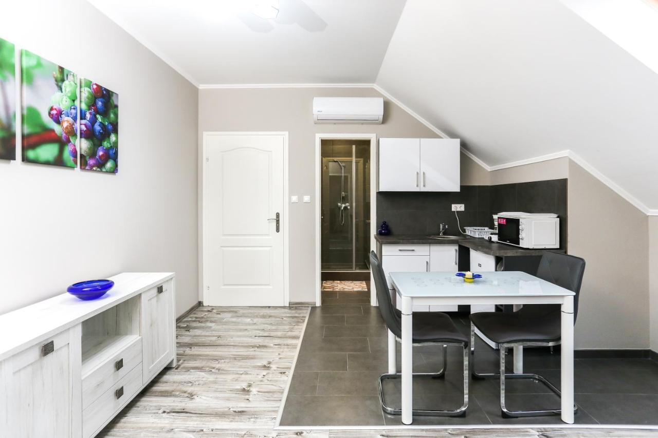 Gárdi Apartman Szekszárd Exterior foto