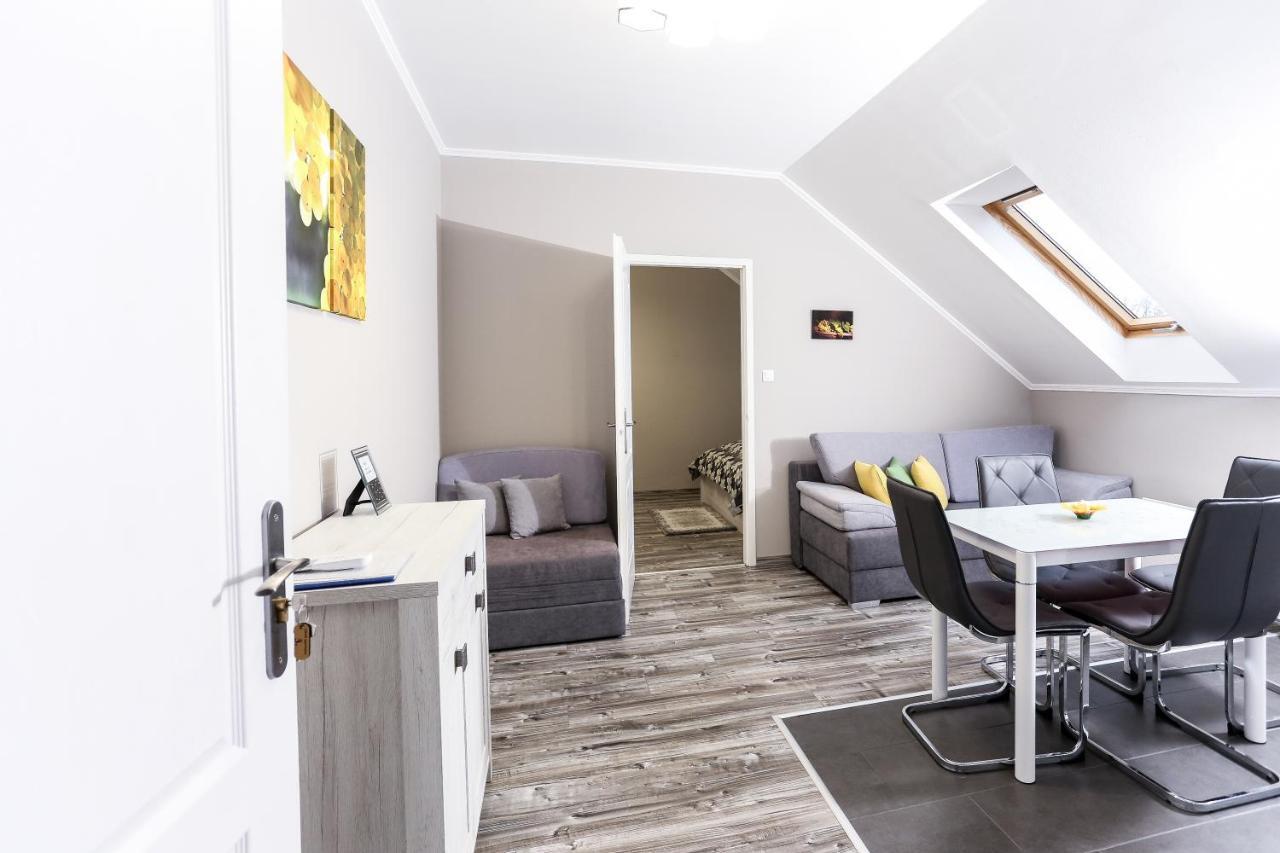 Gárdi Apartman Szekszárd Exterior foto